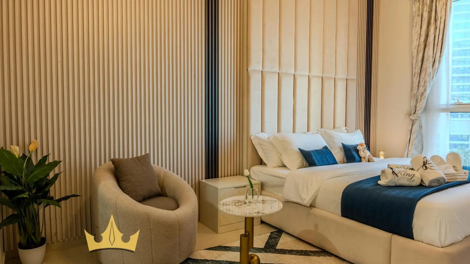 Kings Holiday Homes Luxury 2 Apartments Dunya Tower Burj Khalifa St Dubai